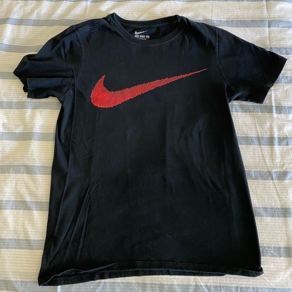Nike Logo Athletic Cut Black Shirt Size XS/S